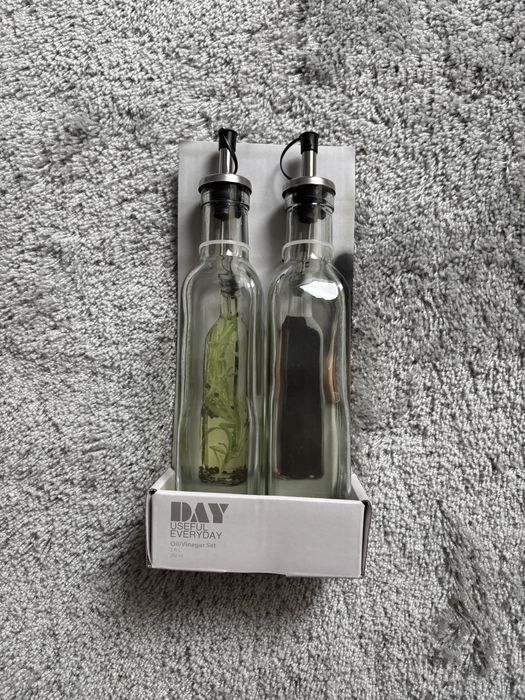 nowe szklane butelki na oliwę/ocet z dozownikiem