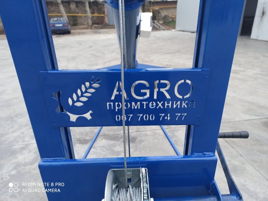 Бензиновый шнековый погрузчик 6-12 м с подборщиком с выс. погрузки  4м