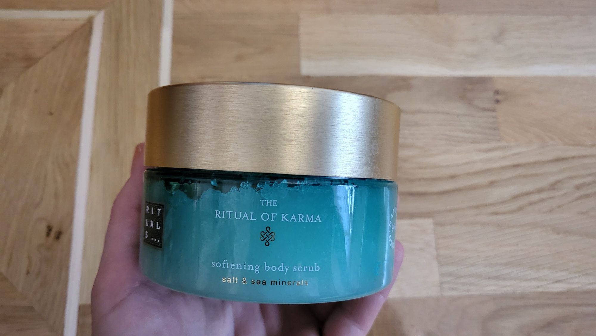 The ritual of karma peeling do ciała