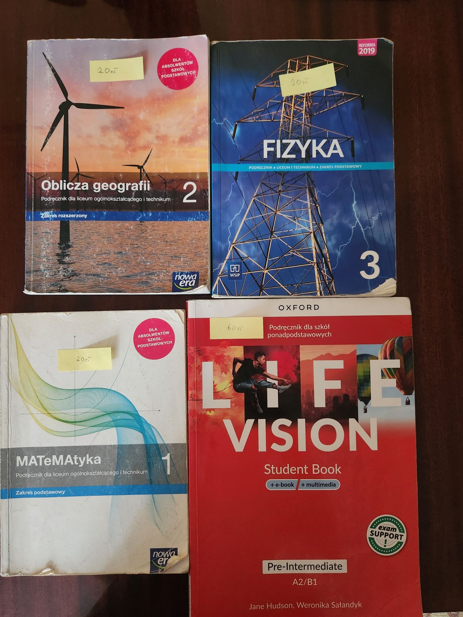sprzedam podręczniki do 1 i 2 klasy technikum