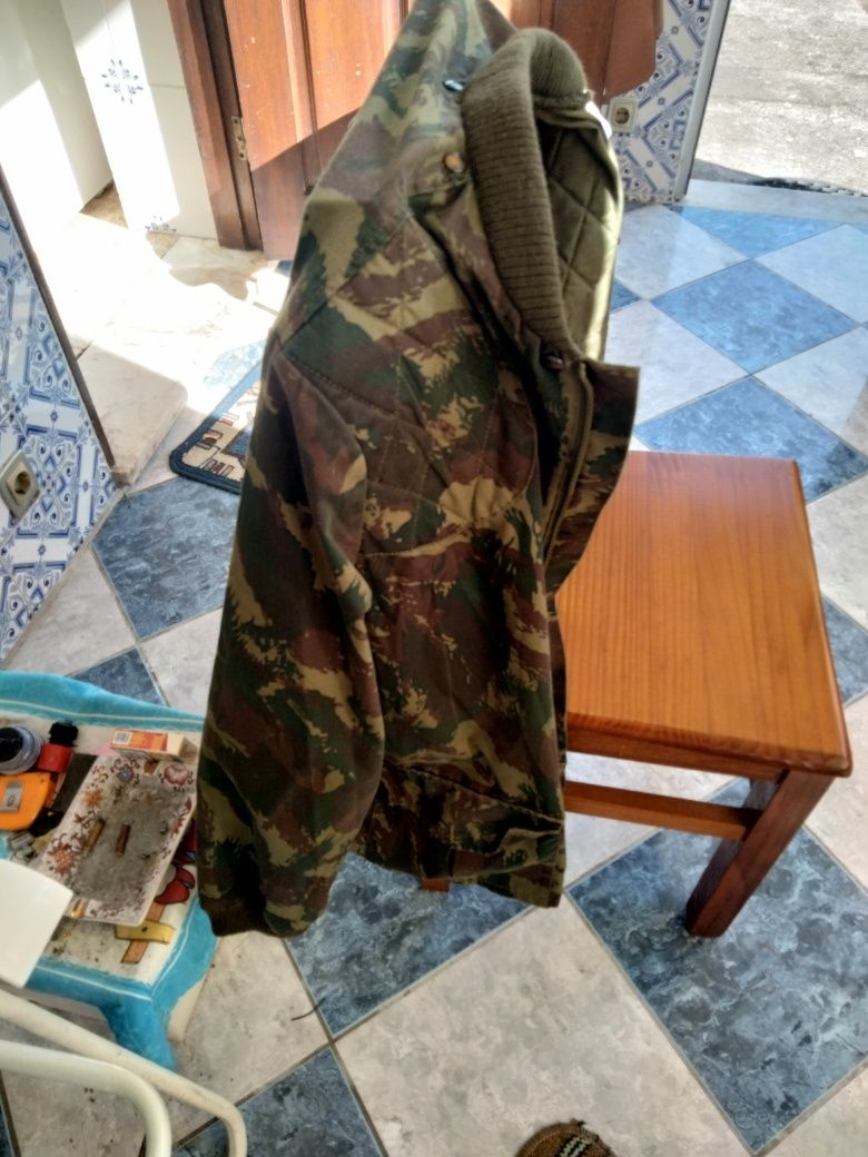 Colete e casaco caça XL como novo