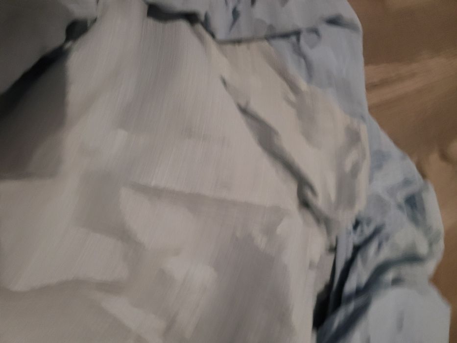 Nieprzemakalne prześcieradło do dziecięcego łóżeczka