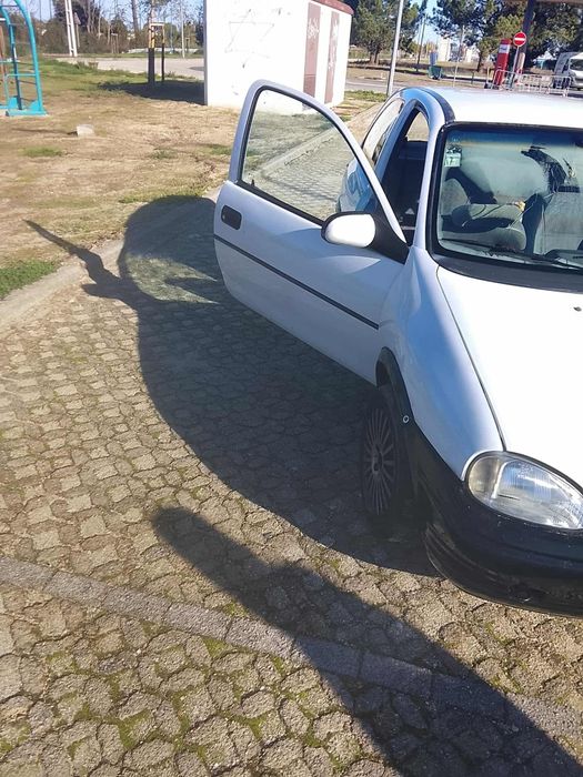 Vendo ou troco Opel Corsa 1.2 a gasolina impecável de mecânica inte