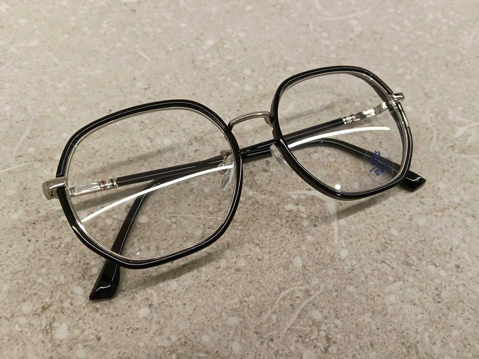 Czarne oprawki do okularów -NOWE