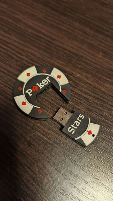 Флешка фішка казино Pocker Stars.