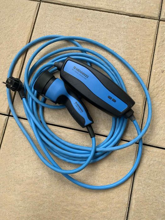 Kabel do ładowania Mazda