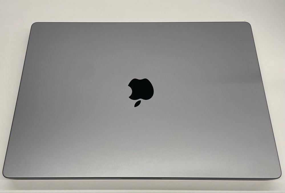 MacBook Pro 16" 2021, M1 Pro, 32GB RAM, 512GB SSD