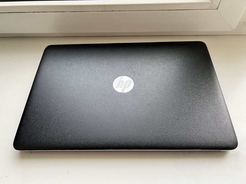 Ноутбук HP Elitebook l i7 6600 l r7 365m l 12gb ddr4 l ssd 256 m2 l