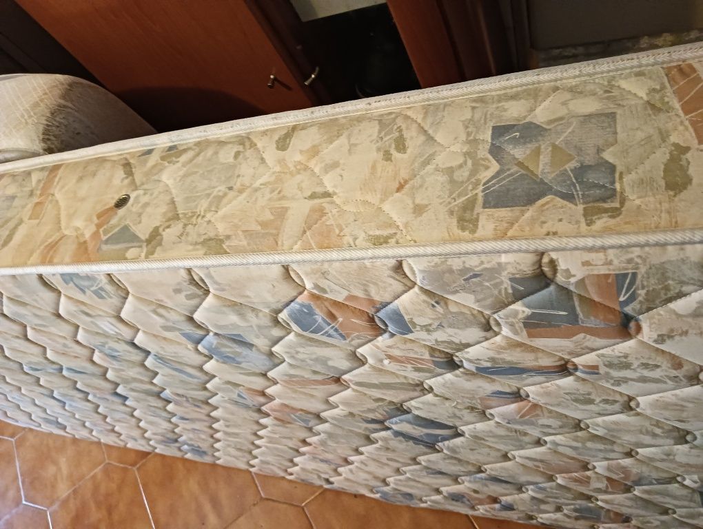 Colchão usado em muito bom estado Pikolin - Como novo 	188x90