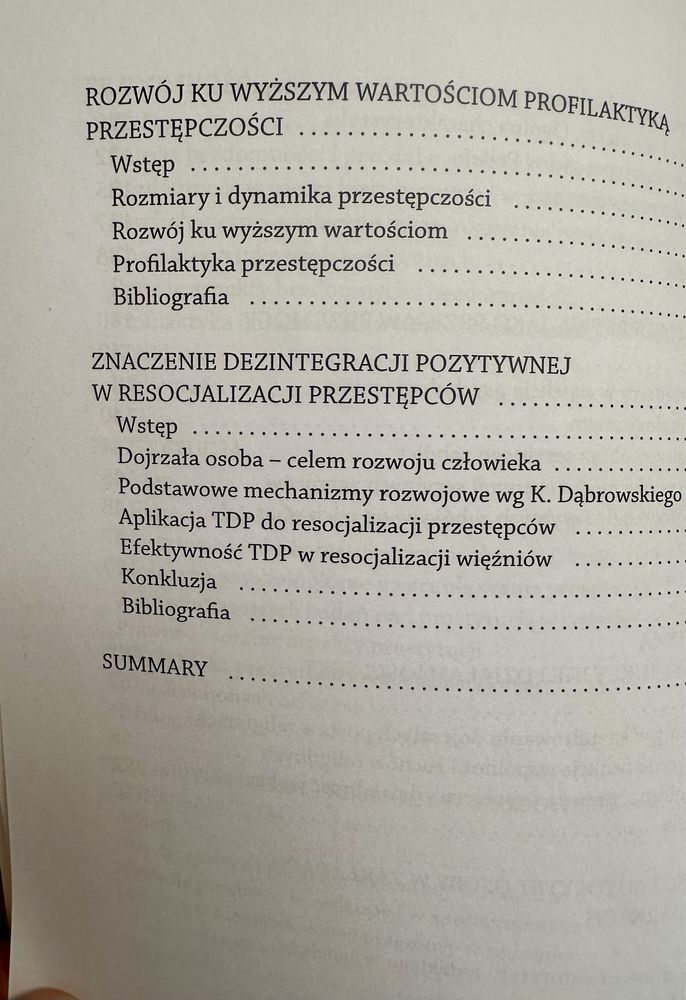 Zwalczanie patologii społecznych w systemie penitencjarnym Polski i US