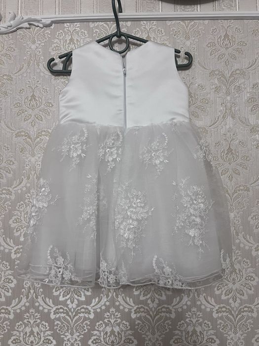 Плаття сніжинки 92-98 400 грн нове продаю