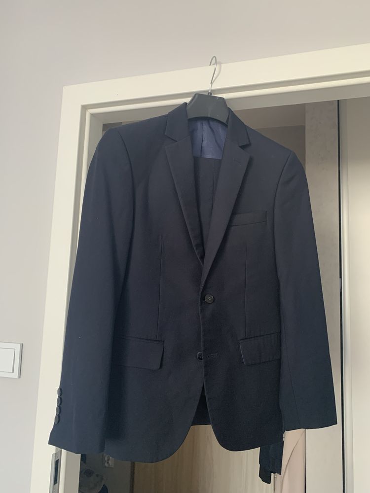 Garnitur męski granatowy Recman r. 46 slim