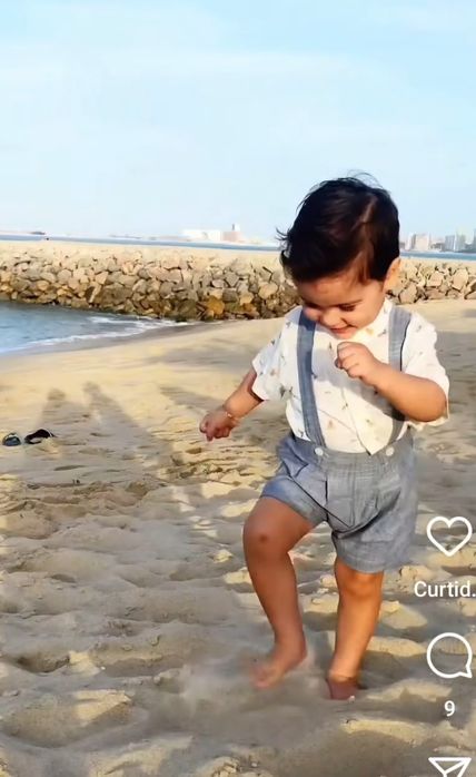 conjunto jardineira kafka