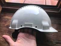 Kask ochronny 3M regulowany biały