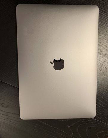 Macbook Pro 2018 i5 256GB