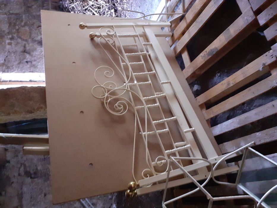 Cama de ferro