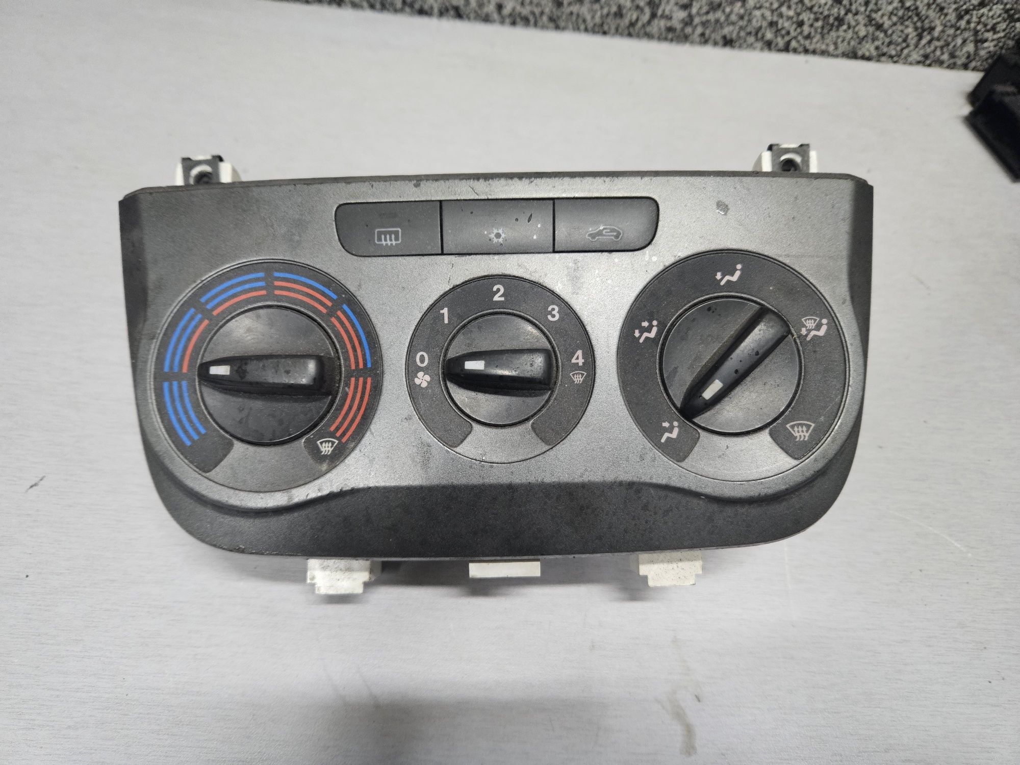 Fiat Grande punto panel klimatyzacji