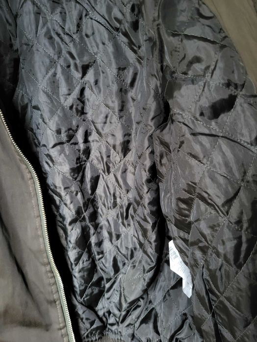 Kurtka bomberka khaki ocieplana pilotka Bomber River Island 38 M modna