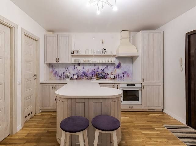 Центр міста! Оренда 2 кімн.квартири на пл.Міцкевича