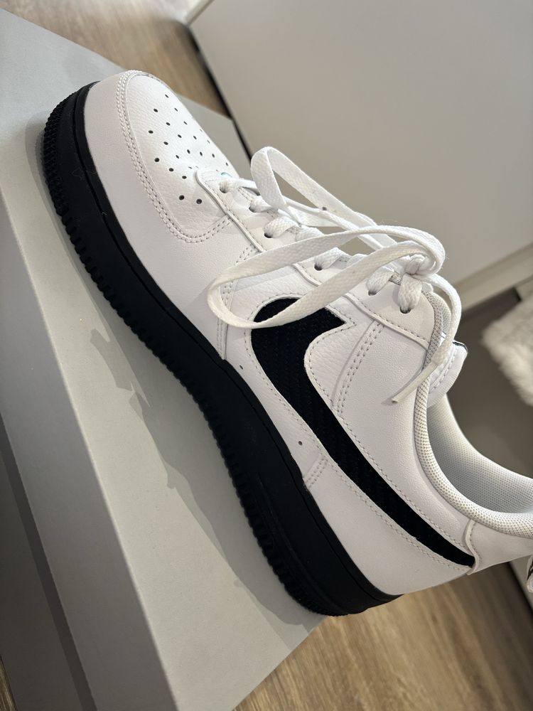 Nike Air Force 1 ’07 LV8 J22 rozmiar 42.5