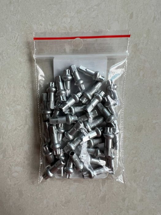 nypel DT swiss squorx pro Lock 2.0x15mm - 36 sztuk