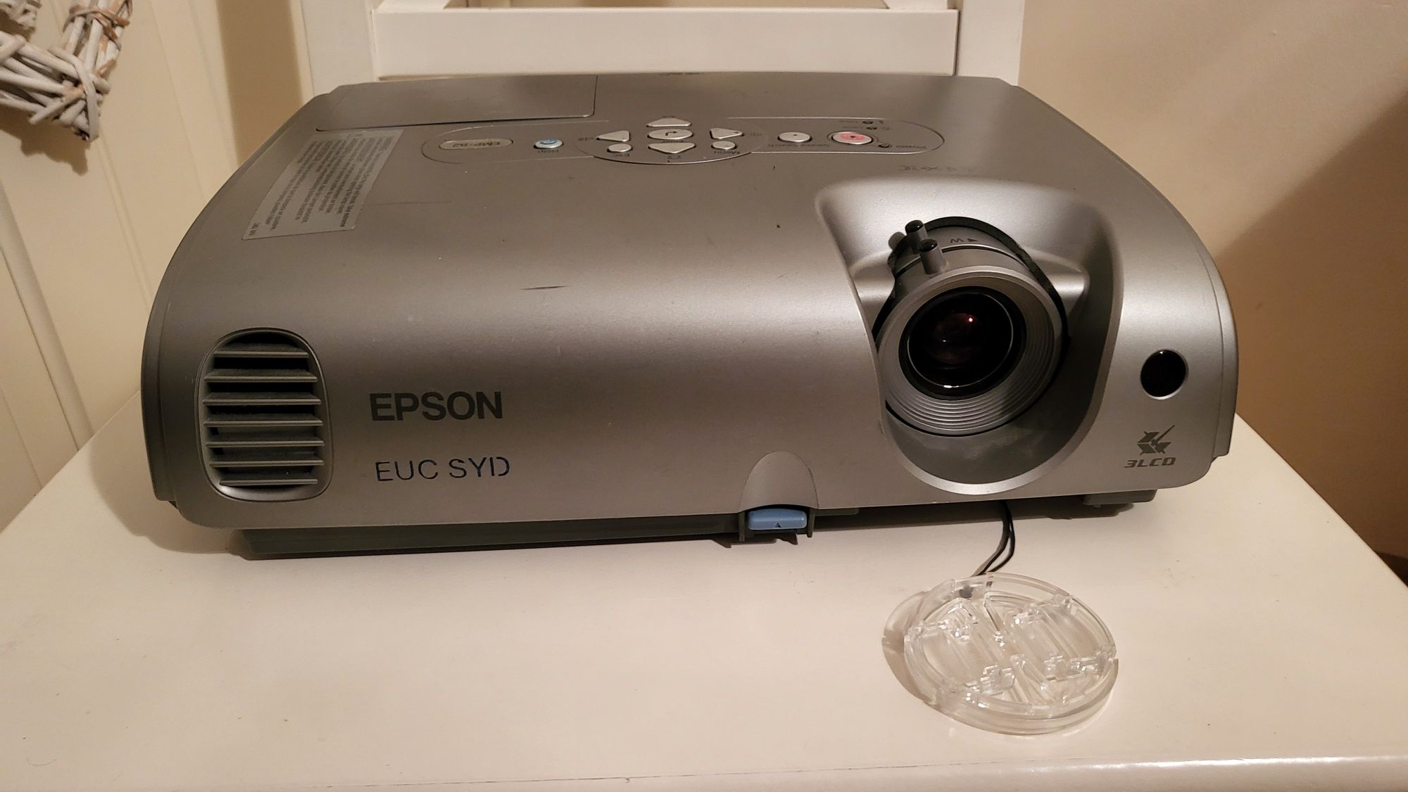 Projektor Epson EMP-82 uszkodzony
