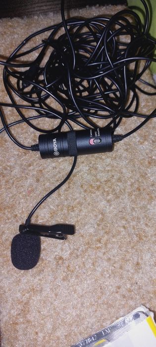 Микрофон петличный .