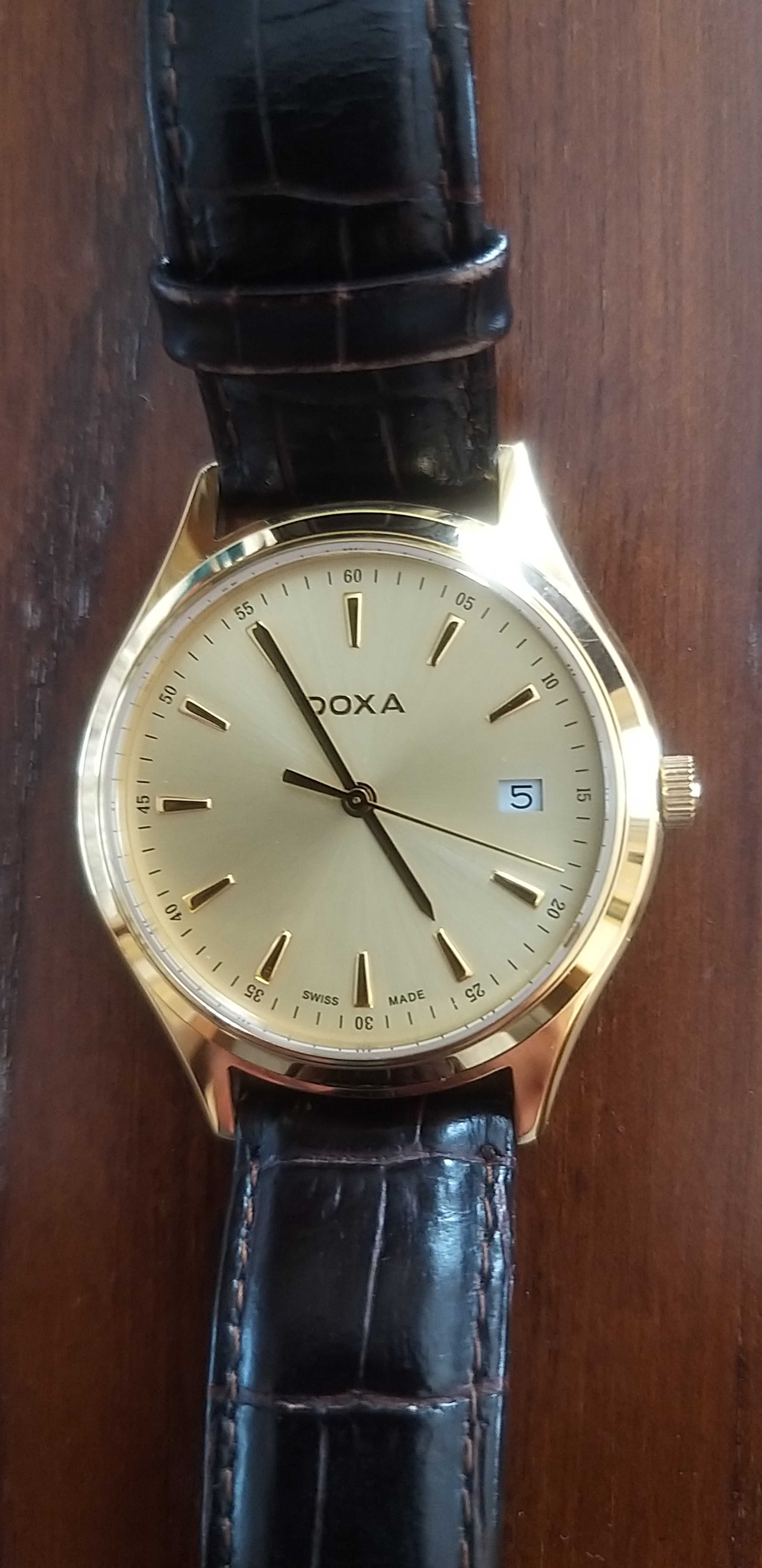 Zegarek Doxa 211.30 pozłacany.