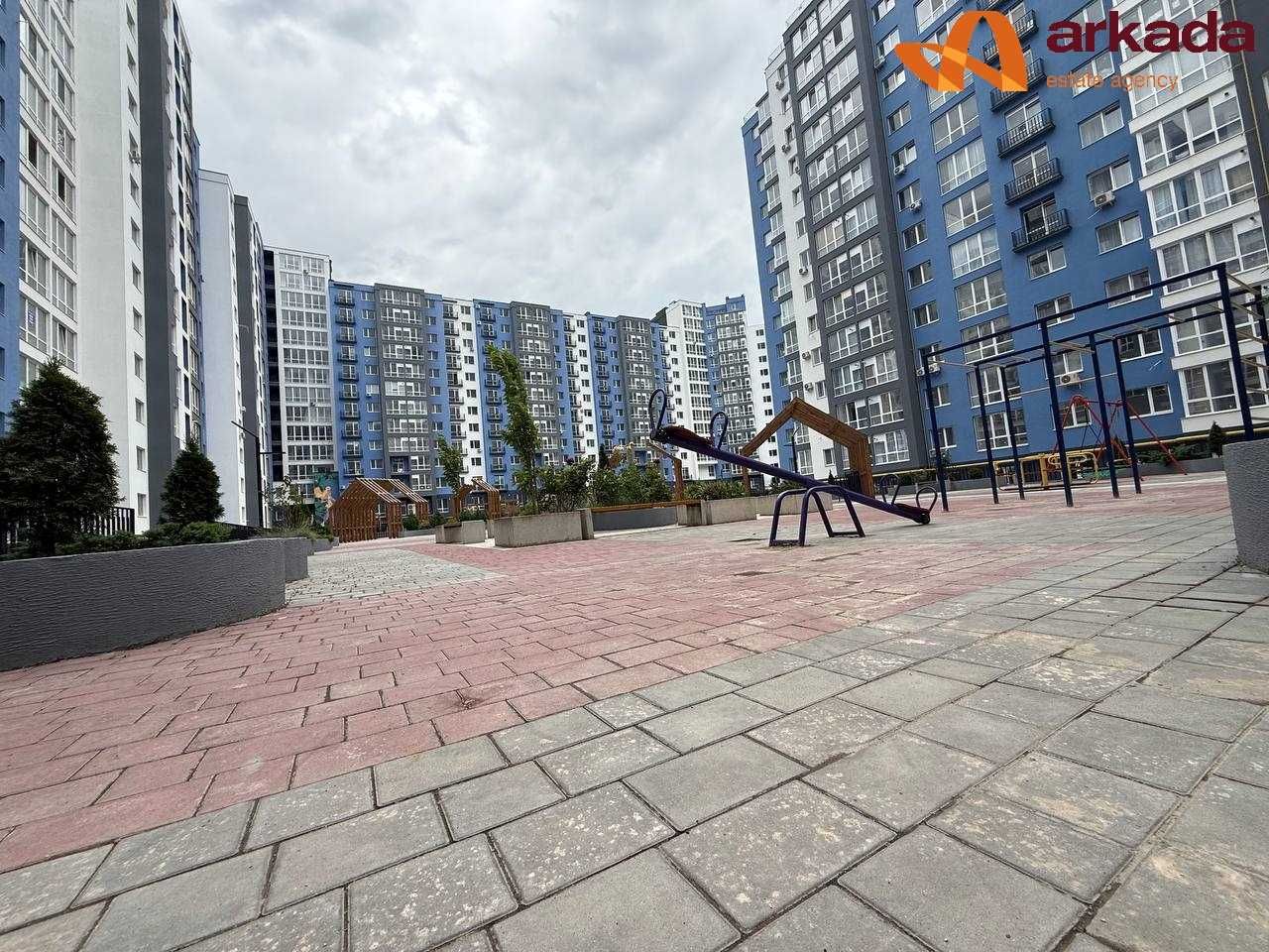Здана дворівнева квартира з терасою