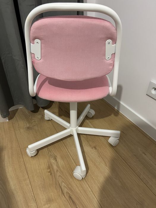 IKEA ORFJALL krzesło biurowe obrotowe kolor różowy dziecięce