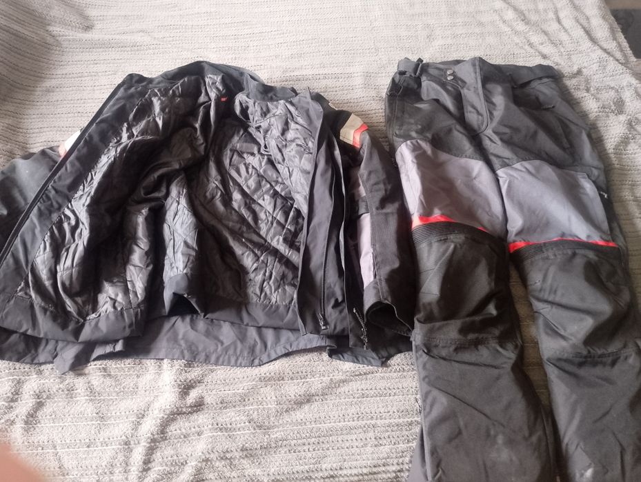 Мото костюм з підкладкою розмір м,л підійде на  параметри 175/80,телеф