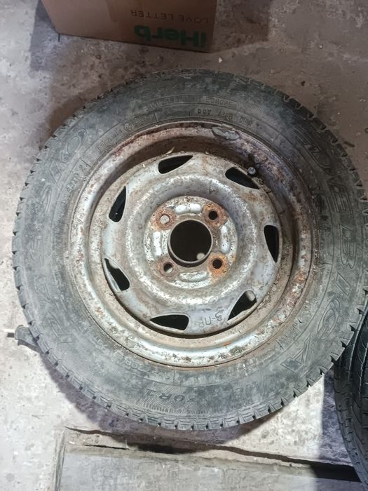 Шини р13 з дисками