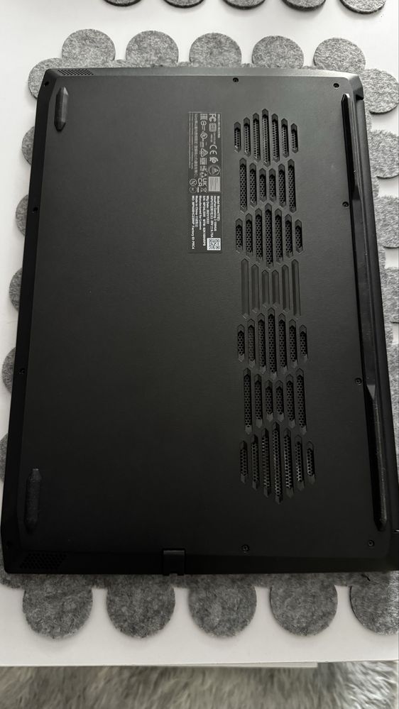 Laptop Lenovo IdeaPad Gaming 3 i7-11 gen GTX1650 8GB RAM 120 Hz