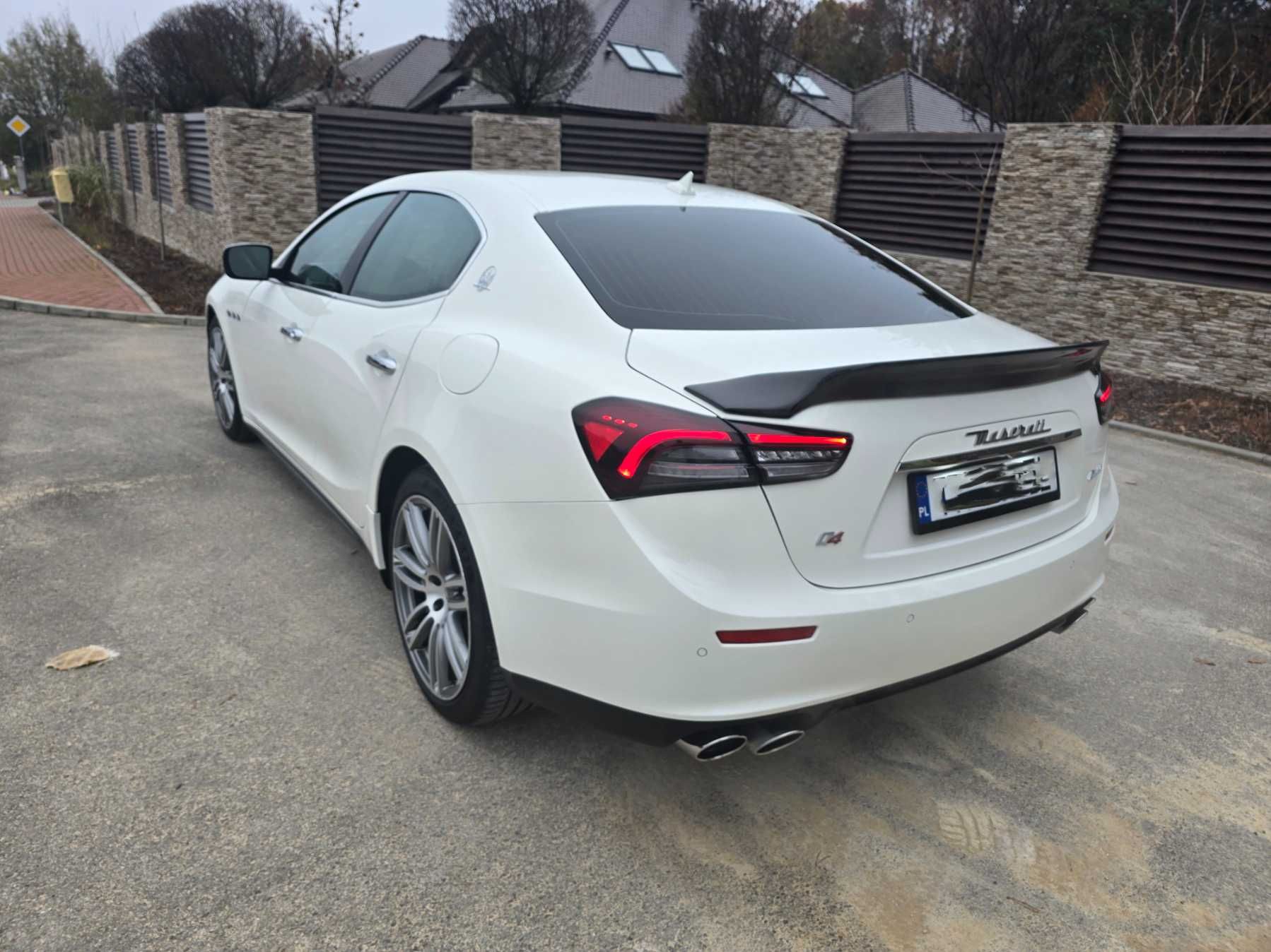 Auto do ślubu wesele Maserati Ghibli SQ4