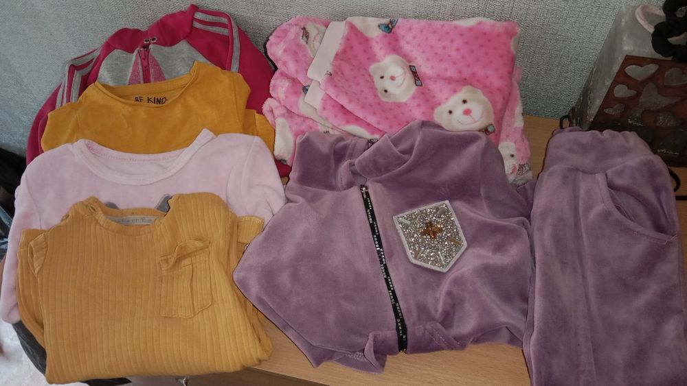 Речі на дівчинку на ,98,104, ціни різні