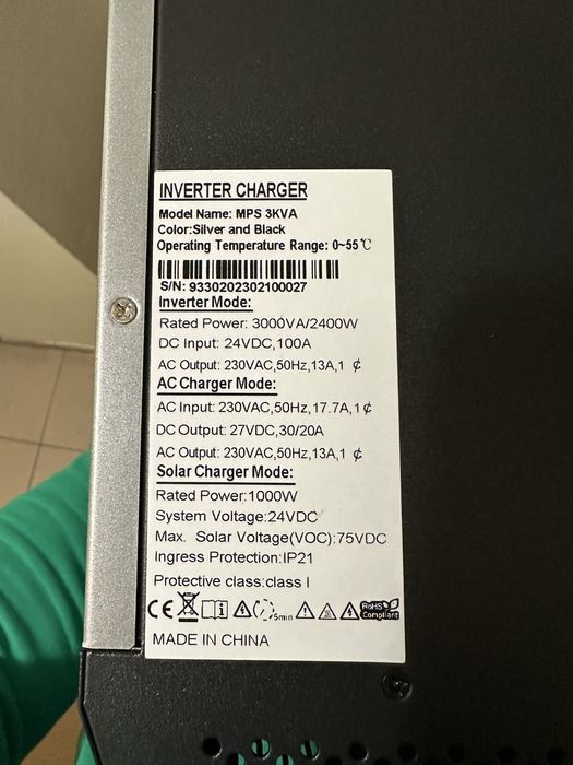 Гібридний інвертор Vevor 3000VA / 2400W