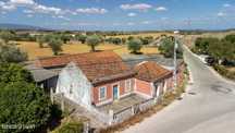 Moradia T3 para remodelação total na Vila de São Vicente do Paul