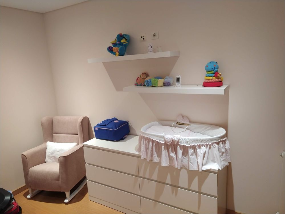 Quarto bebé menina elegante - branco e rosa
