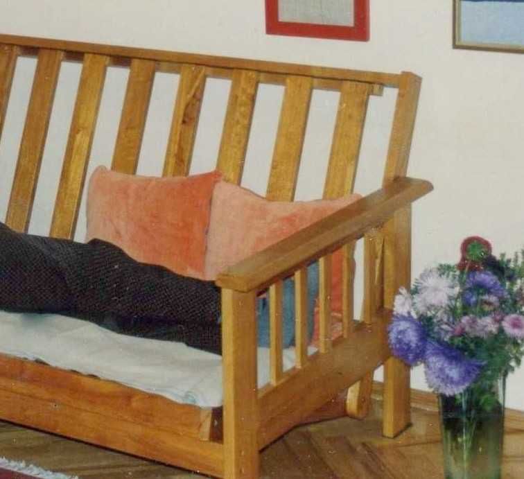 Продам диваны БУ и Новый FUTON раскладной дерево гевея Малайзия (Киев)