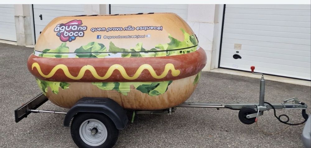 Food truck hot dog