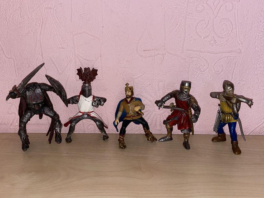 Колекційні фігурки Schleich Шляйх Лицарі Динозаври