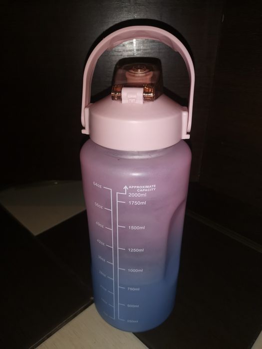 Bidon na wodę 2l