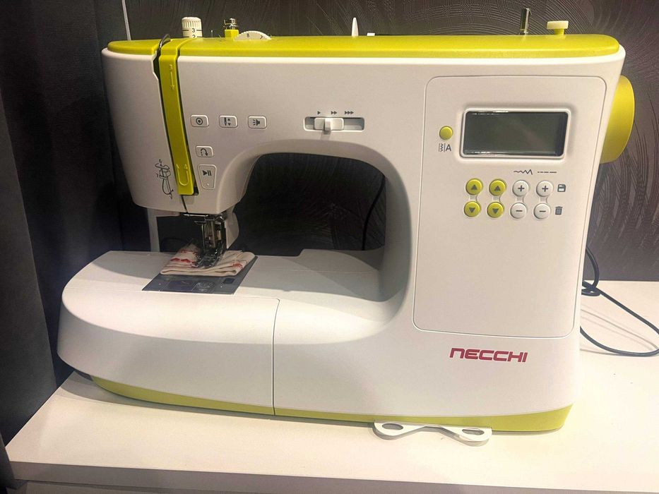 Швейна машинка Necchi NC-102D