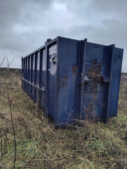 Kontener hakowy pod prasokontener