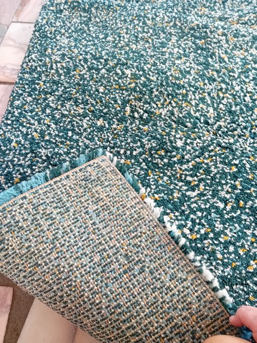 Carpete azul mesclado . Dim. 1,80×1,30 m