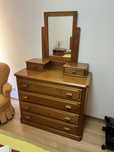 Comoda de madeira - quarto