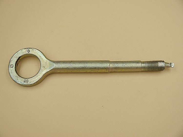 Буксировочный крюк Renault Master Trafic Clio Dokker Espace Kangoo