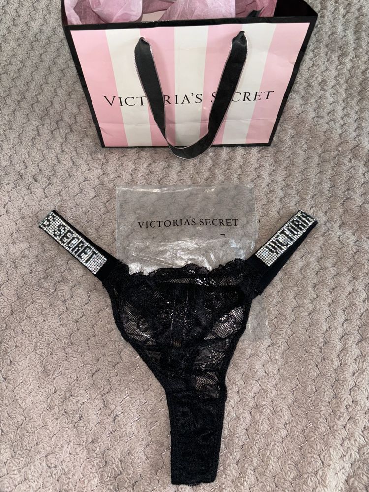 Majtki Victoria’s Secret z kryształkami