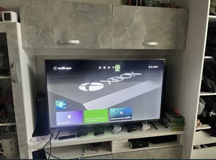 Продам xbox one на 512гб