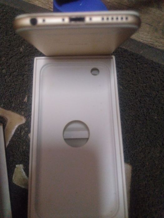 Айфон шестой продам